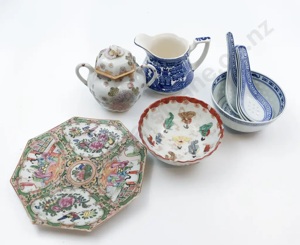 Box of Assorted China Image 1++