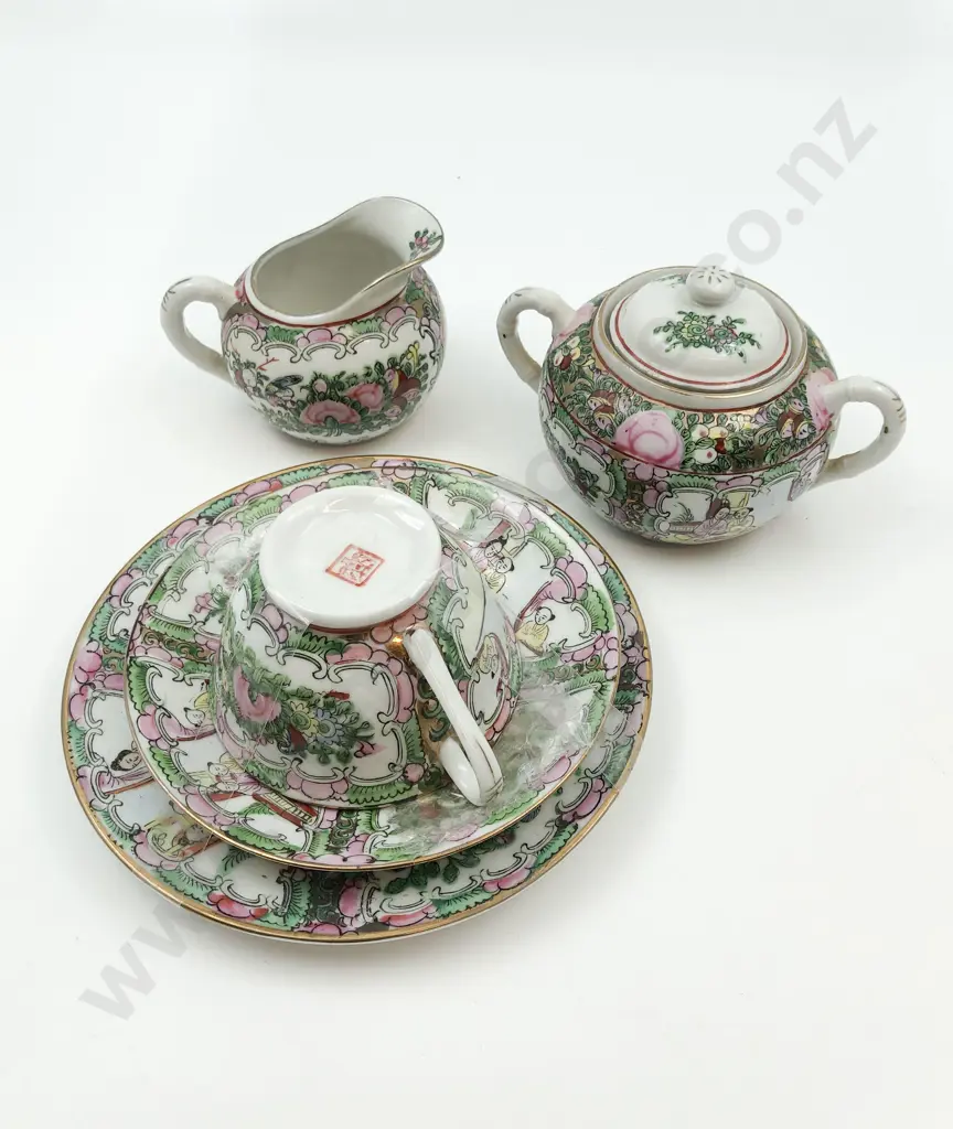 Modern Cantomese Dinner Set Image 1++
