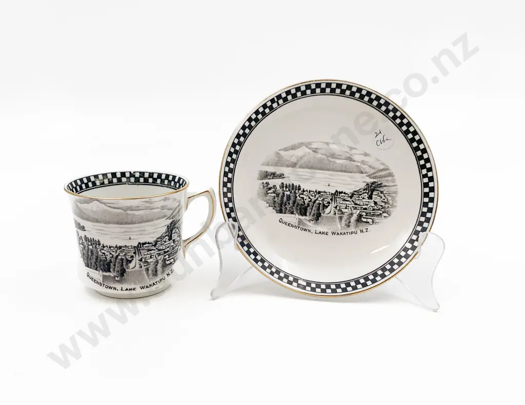 Grimwades Queenstown Advertising Saucer Image 1++