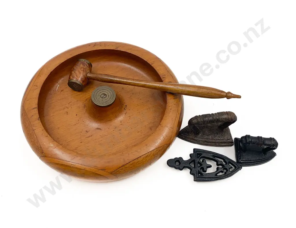 Nut Cracker Together with Two Miniature Irons Image 1++