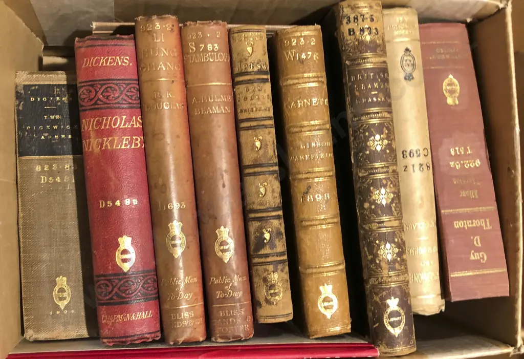 Box of Assorted Leather Bound Books Image 1++