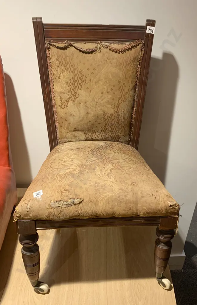 Nursing Chair (A/F) Image 1++