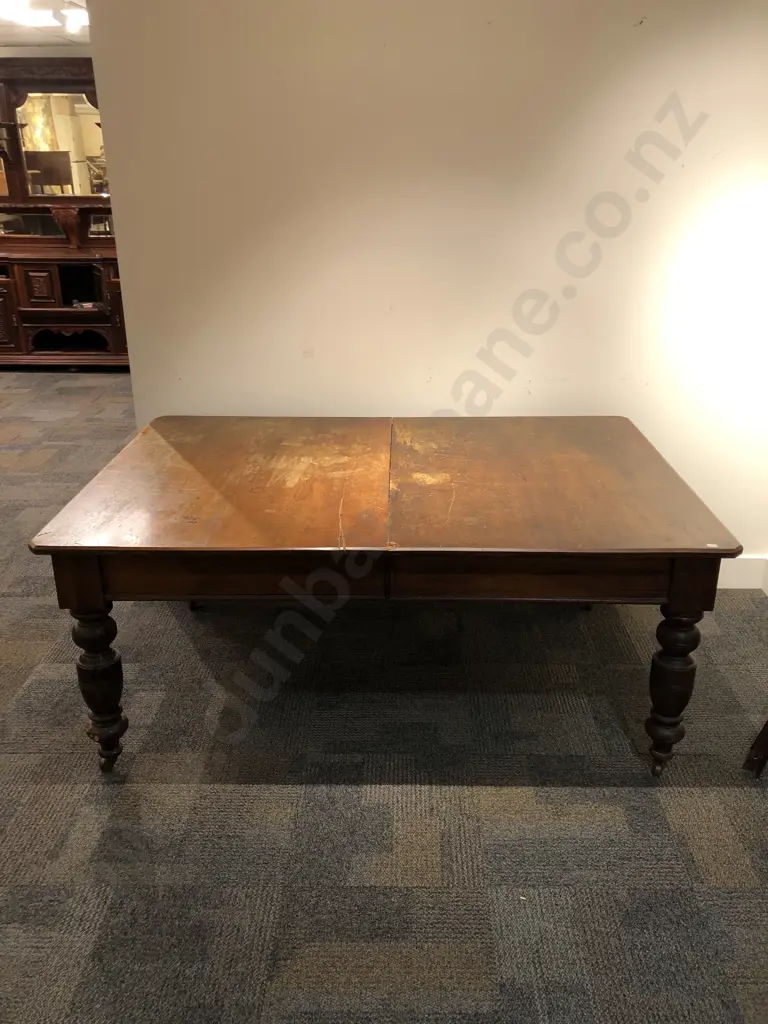 Colonial Large Rectangular Dining Table Image 1++