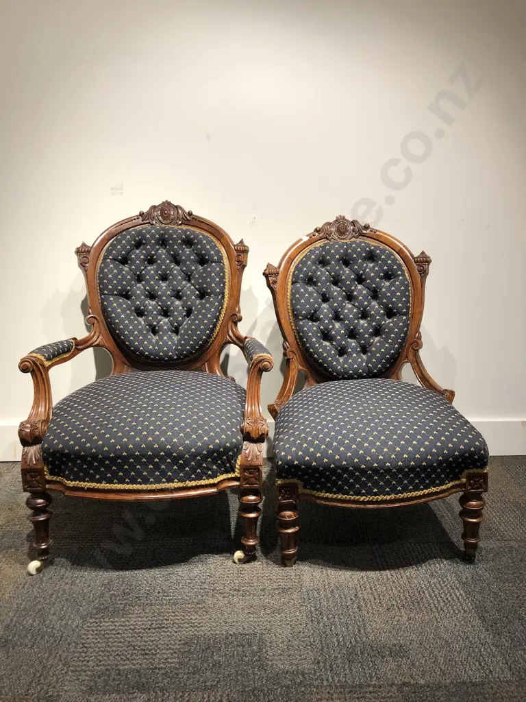Victorian Button Backed Three Piece Parlour Suite Image 1++