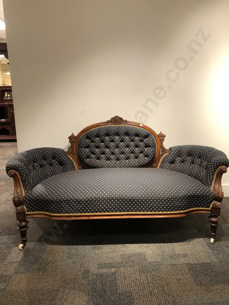 Victorian Button Backed Three Piece Parlour Suite Image 1++