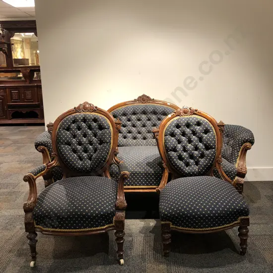 Victorian Button Backed Three Piece Parlour Suite