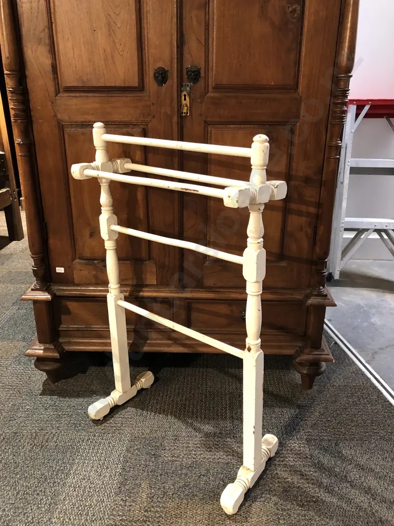 White painted Vintage Towel Rail Image 1++