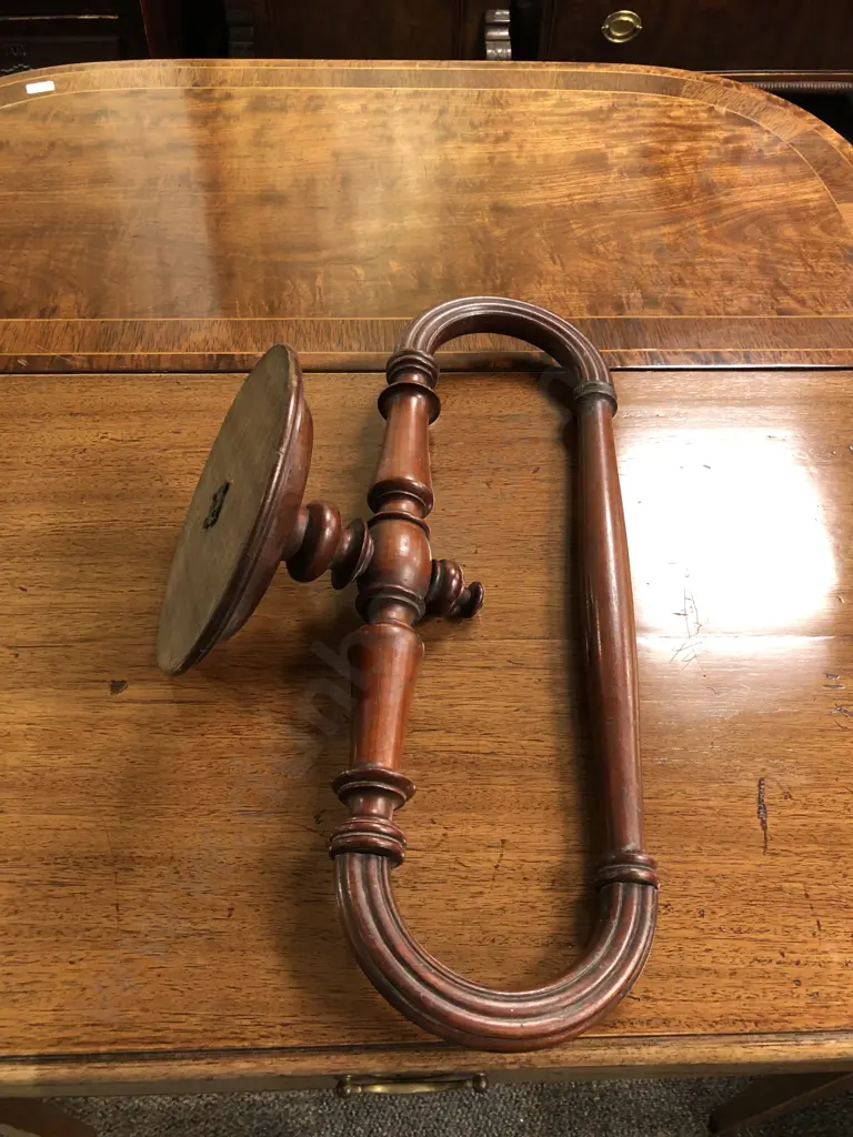 Victorian Wall Mounted Hand Towel Rail Image 1++
