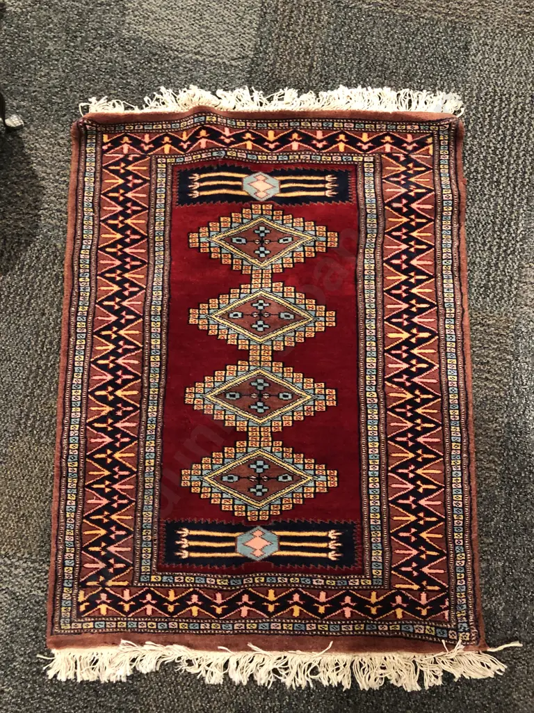 Small Persian Floor Mat on Red Ground Image 1++