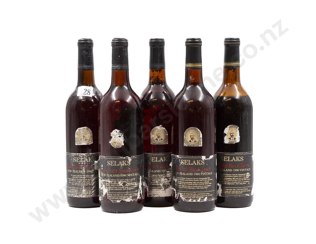 4 bottles Selaks New Zealand 1980 Vintage Image 1++