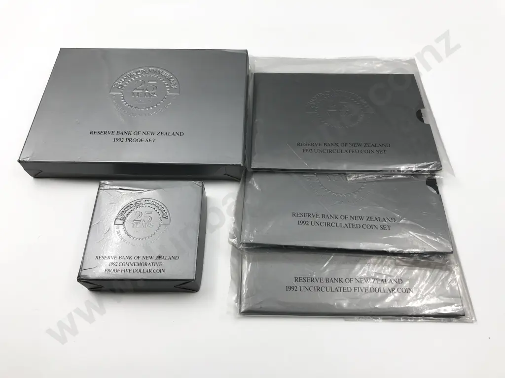 NZ 1992 Decimal 25Years Coin Sets Image 1++