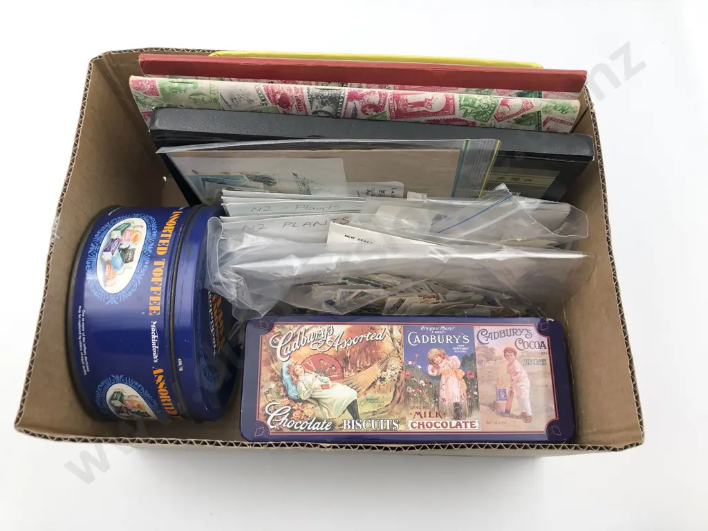 Four Small Vintage World Stamp Album Image 1++
