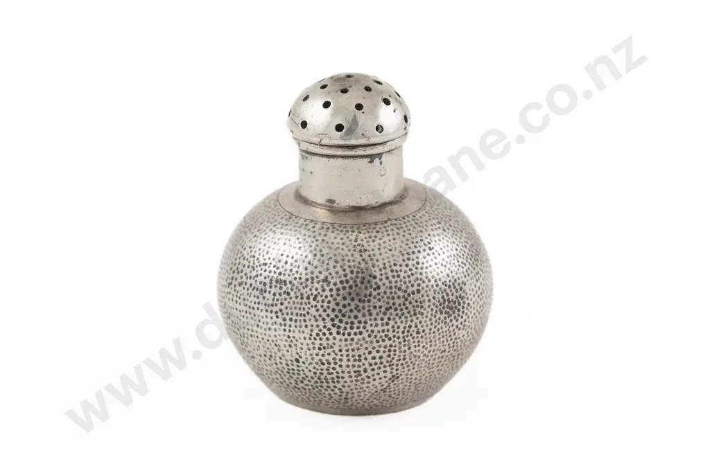 Chinese Silver Pepperette By Tuck Chong Shanghai Image 1++