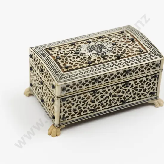 Anglo-Indian Sandalwood and Tortoise Shell Trinket Box