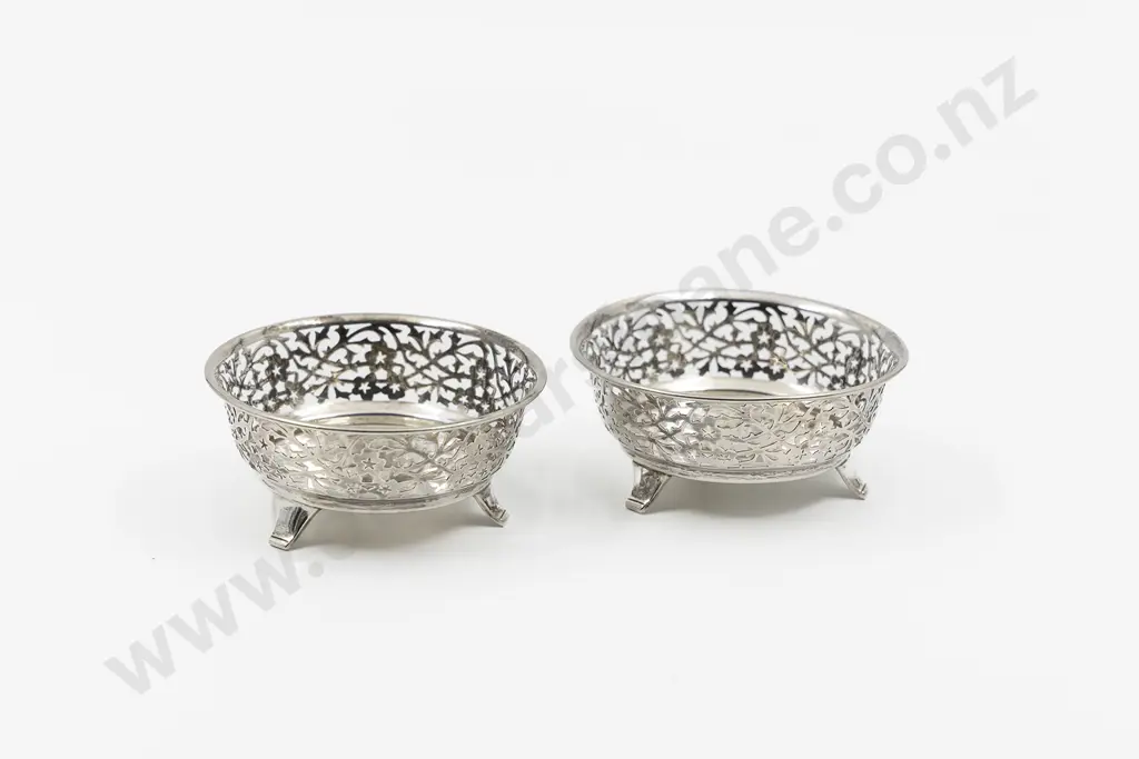 Pair GeoV S/S Dishes Image 1++