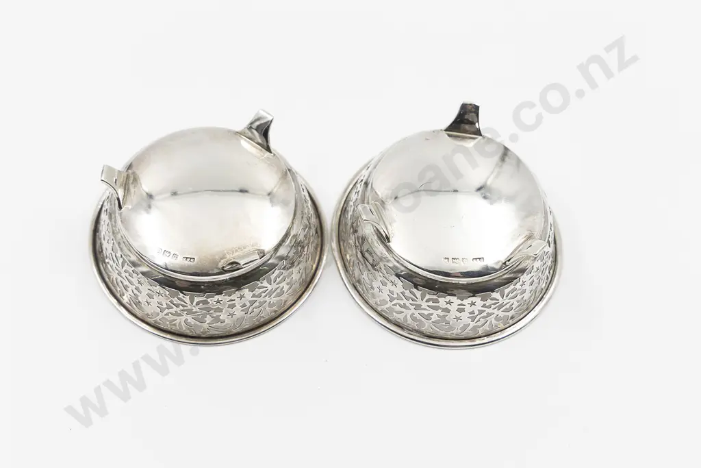 Pair GeoV S/S Dishes Image 1++