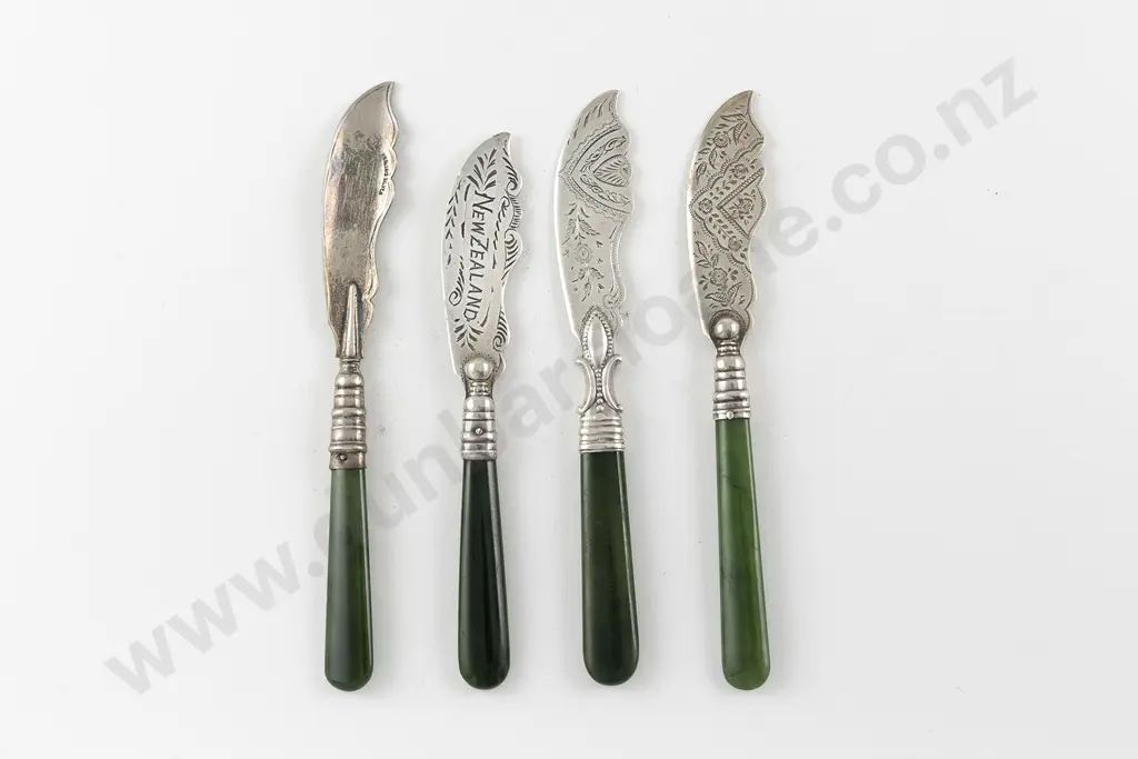 Four NZ S/S & Greenstone Handled Butter Knives Image 1++