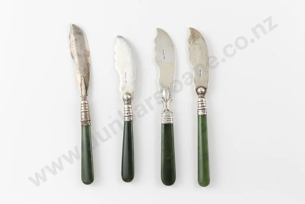 Four NZ S/S & Greenstone Handled Butter Knives Image 1++
