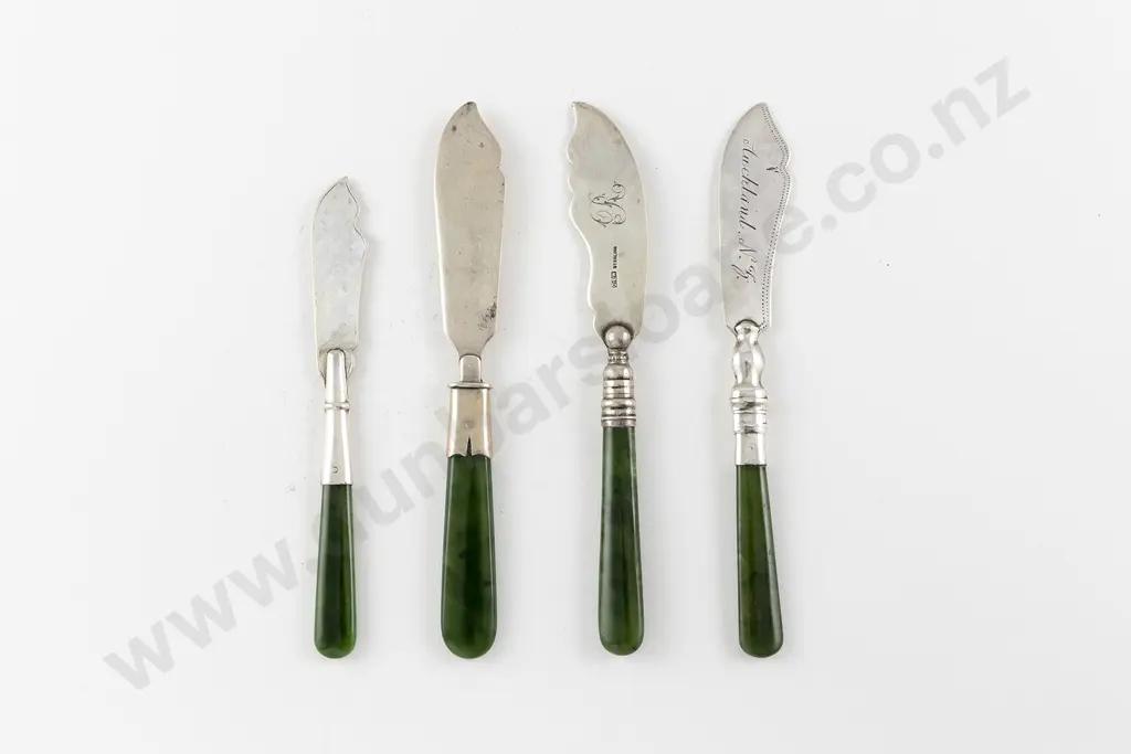 Four NZ S/S & Greenstone Handled Butter Knives Image 1++