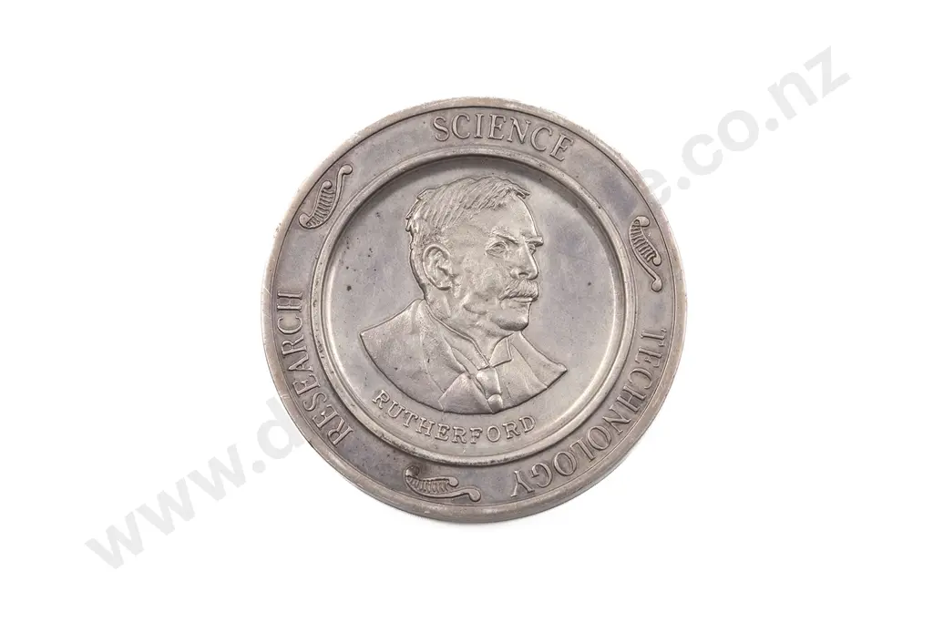 The Royal Society of NZ 1867 NZ Science and Technology Medal Image 1++