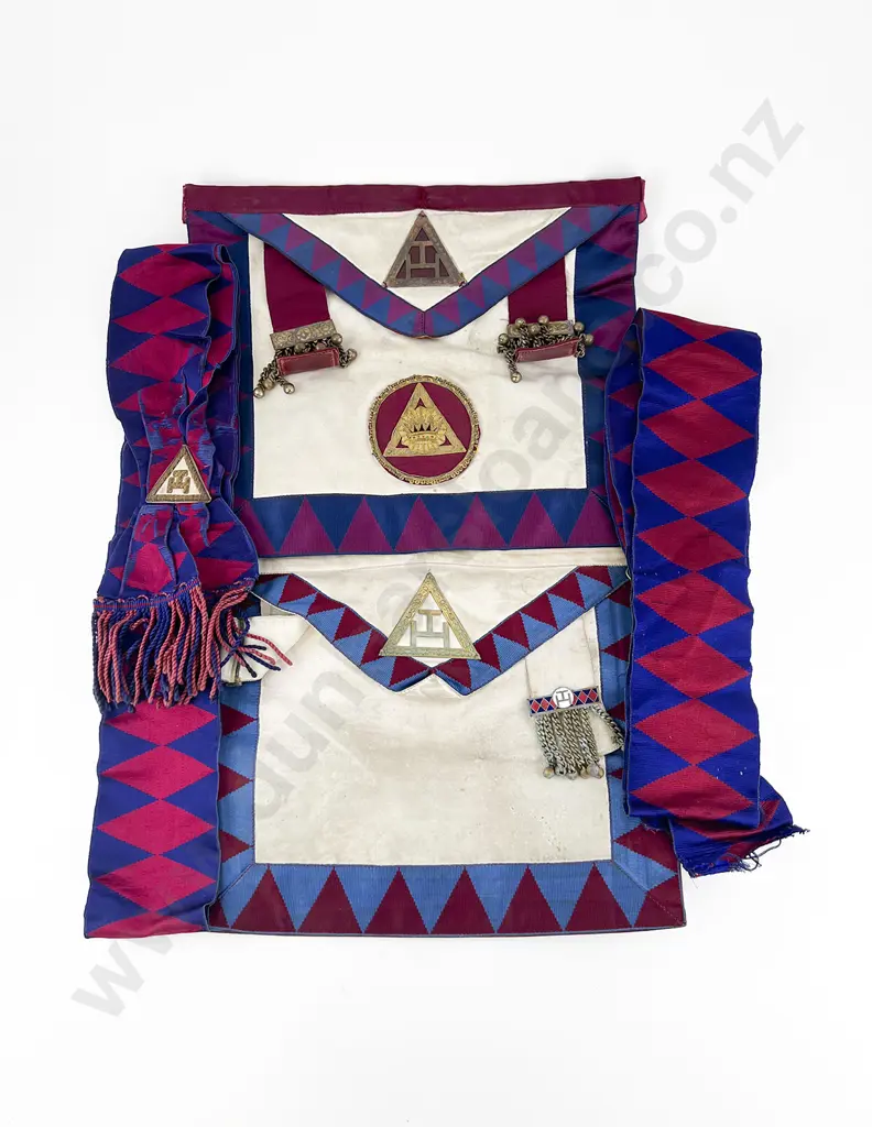 Masonic (Freemasons) Regalia and Memorabilia Image 1++