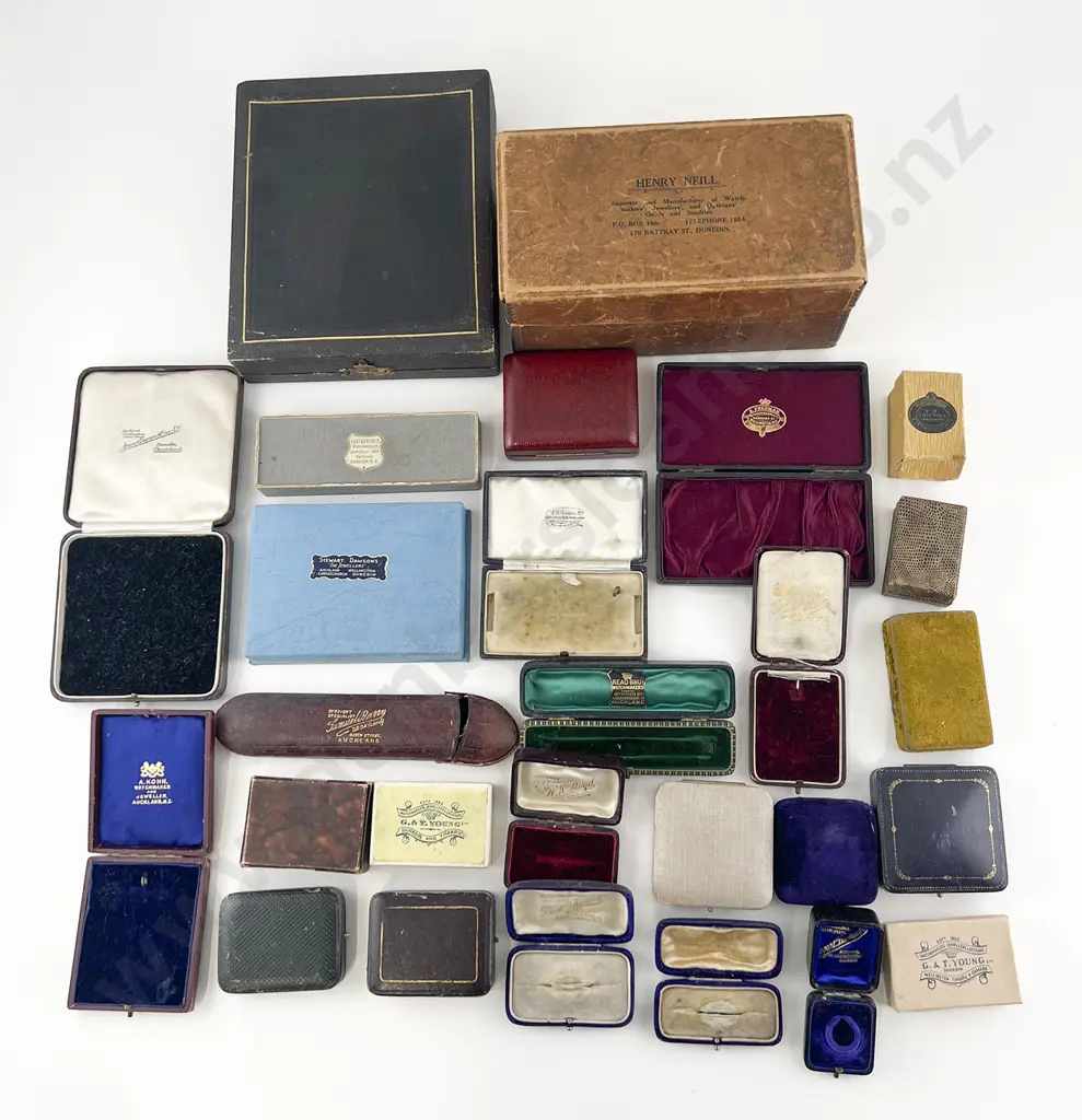 Collection Jewellery and Other Display Cases Image 1++