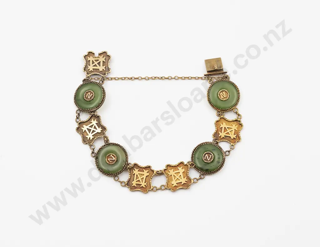 NZ Colonial 9ct Greenstone Bracelet Image 1++