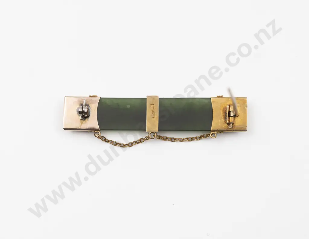 NZ 9ct and Greenstone Bar Brooch Image 1++