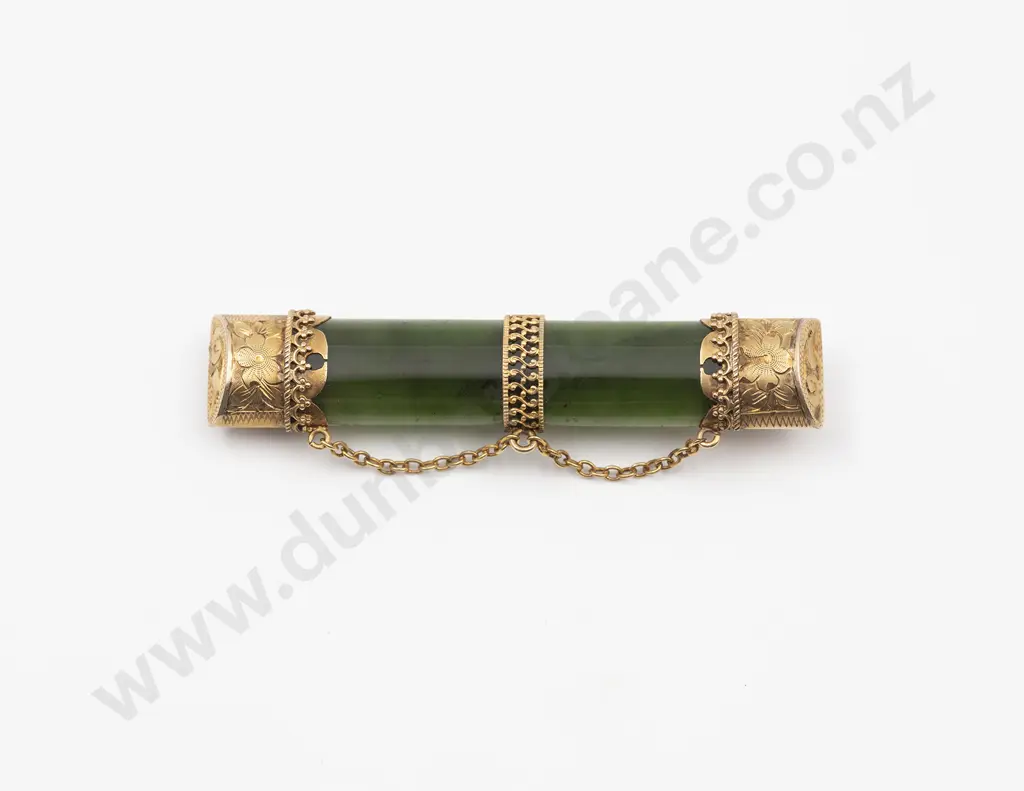 NZ 9ct and Greenstone Bar Brooch Image 1++
