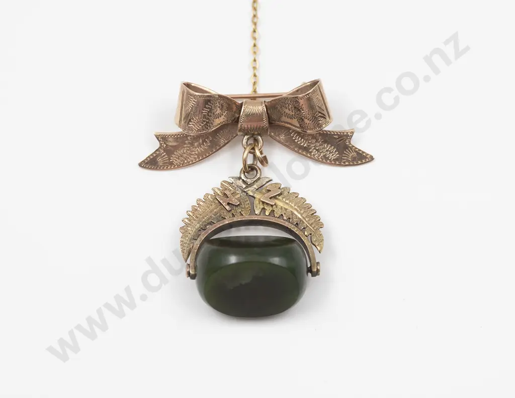 NZ 9ct Greenstone Swivel Fob Image 1++