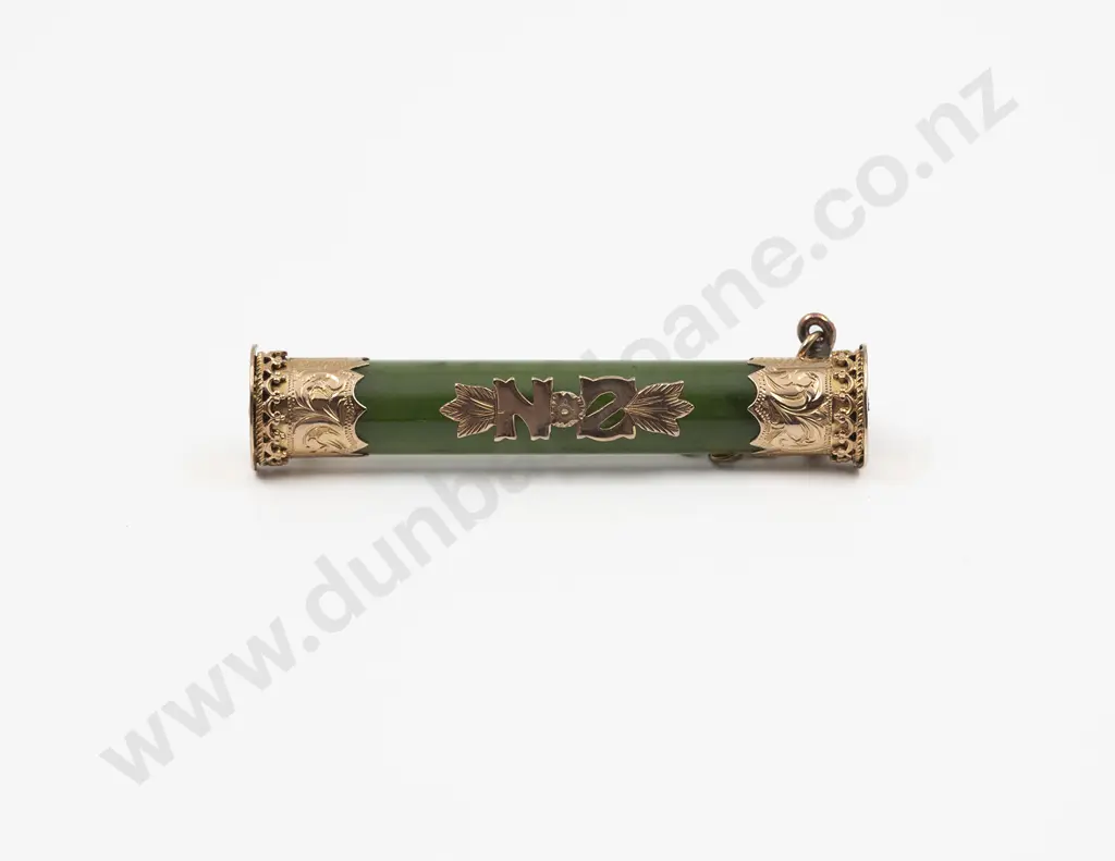 NZ 9ct Mounted Greenstone Bar Brooch Image 1++