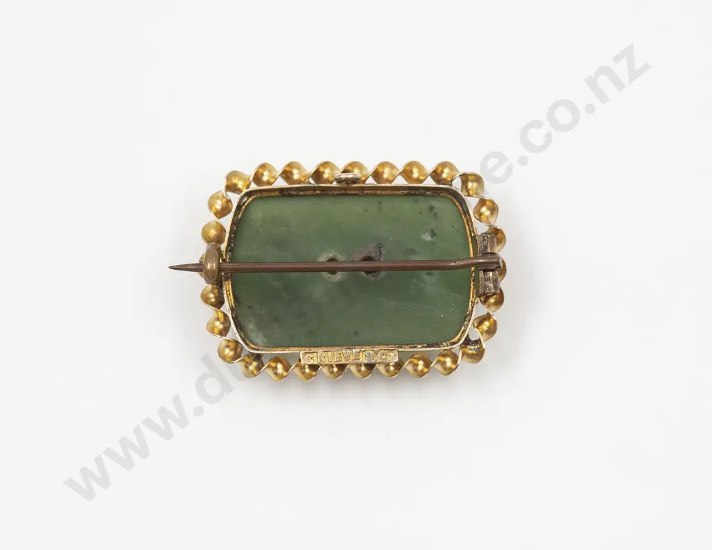 NZ 9ct and Greenstone Panel Brooch Image 1++