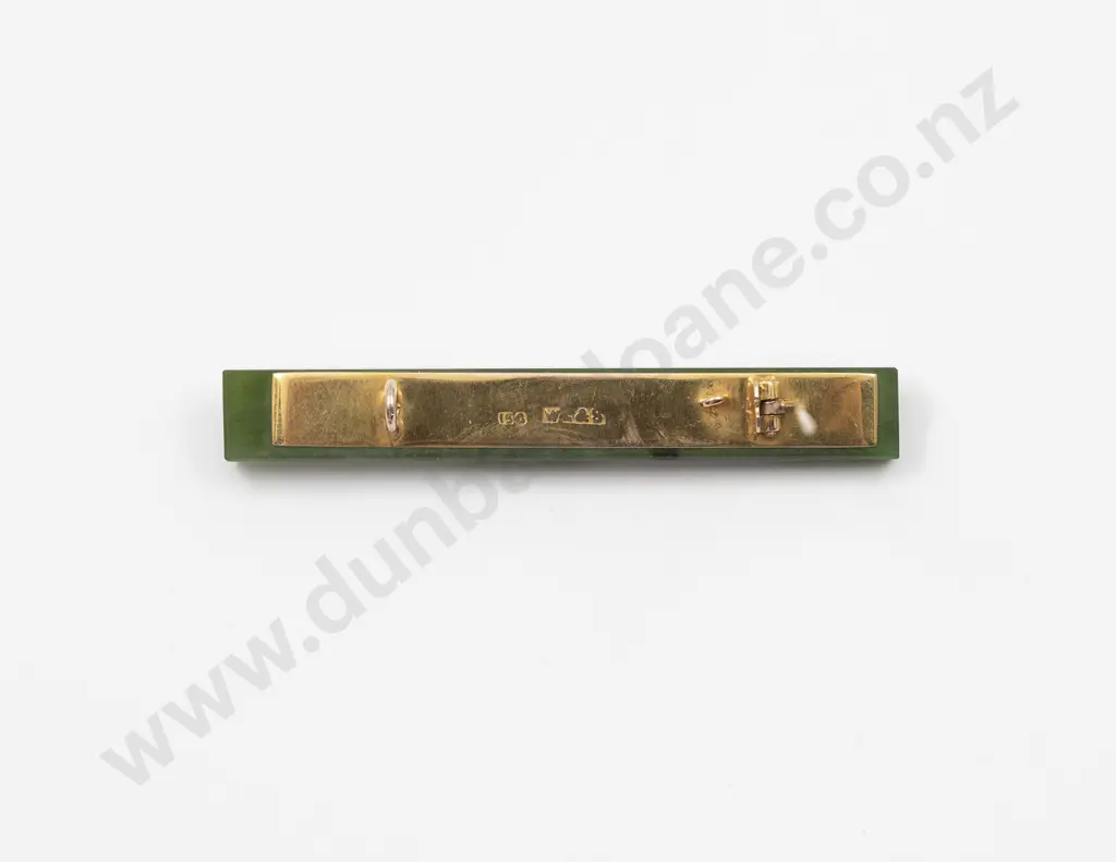 NZ 15ct and Greenstone Bar Brooch Image 1++