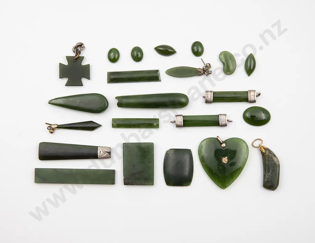 Collection NZ Greenstone Pieces Image 1++