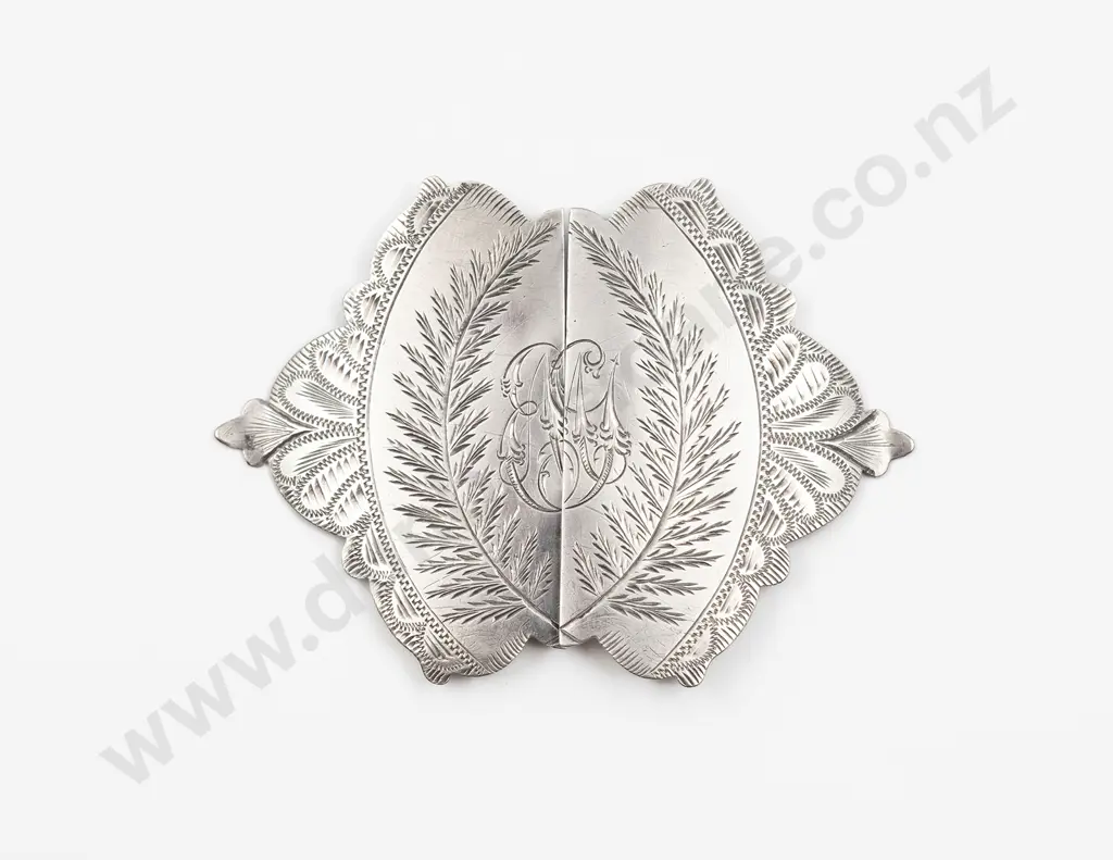 NZ Silver Two Section Buckle Image 1++