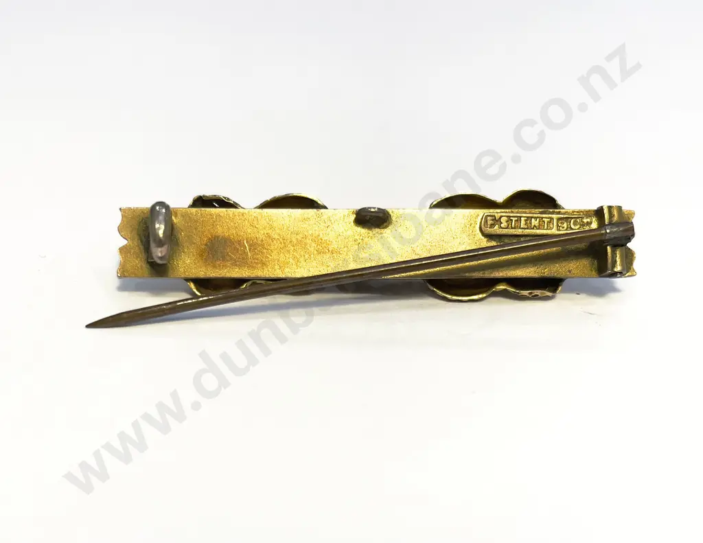 NZ Colonial Cased 9ct Bar Brooch Image 1++