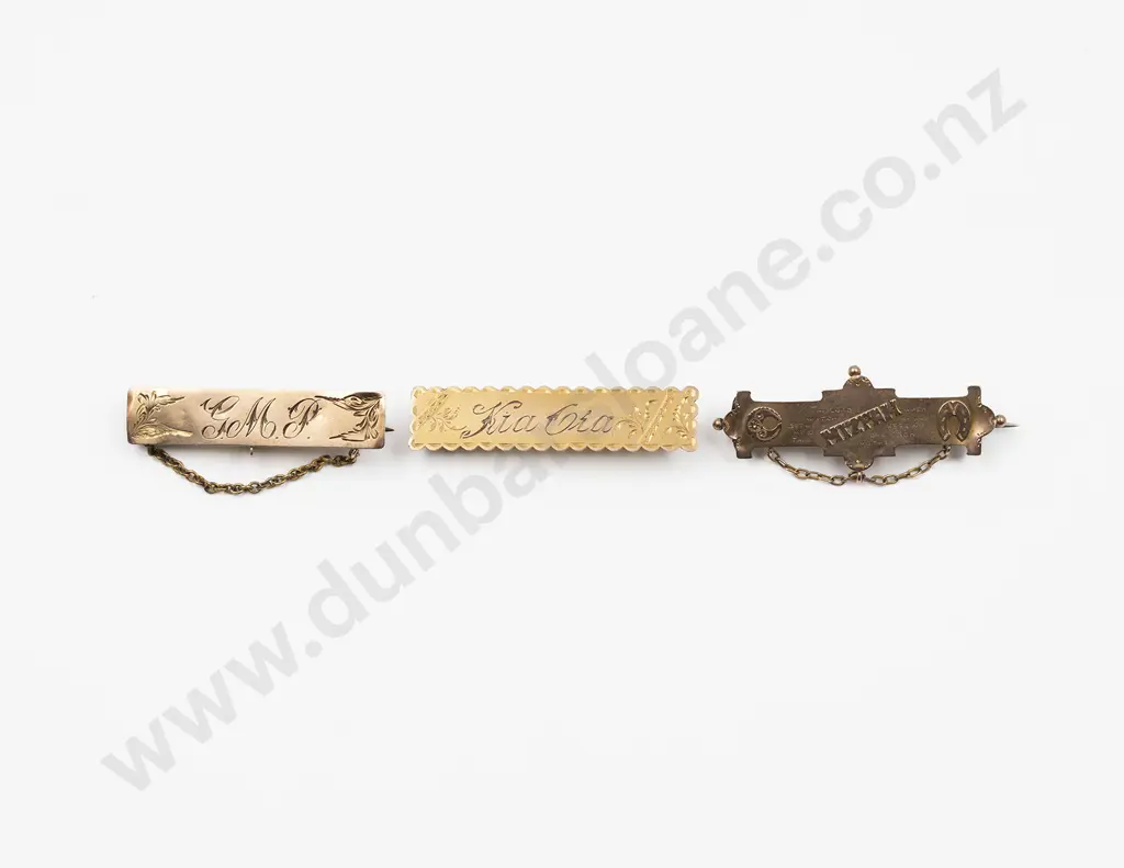 Three NZ 9ct Bar Brooches Image 1++