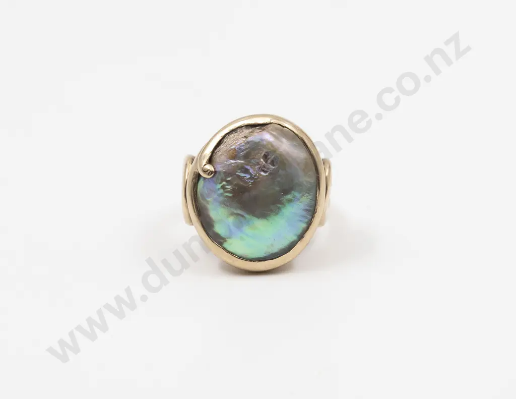NZ Modern 9ct Single Paua Pearl Ring Image 1++