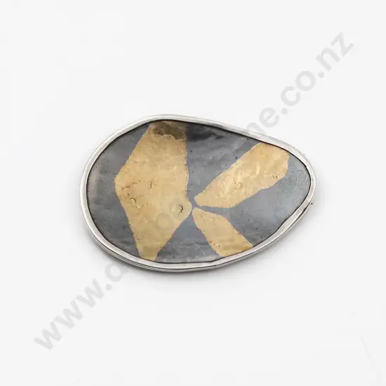 NZ C1990s Silver and 24ct Niello Brooch By Mark Forsey