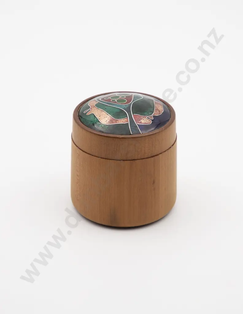 NZ Enamel Artist Elizabeth Fraser-Davies Turned Wood Box Image 1++