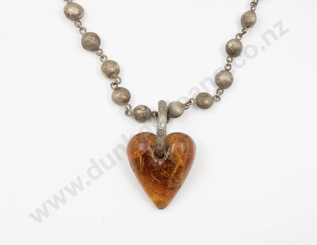 Ex Avid NZ Jeweller Kauri Gum Heart Pendant Necklace Image 1++