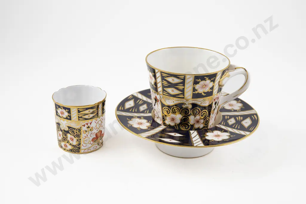 Royal Crown Derby Trembleuse Cup and Saucer Image 1++