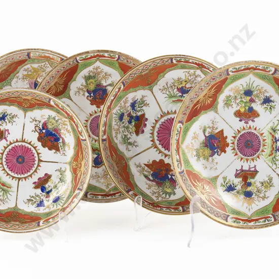Five Early C19th Chamberlain Worcester Plates