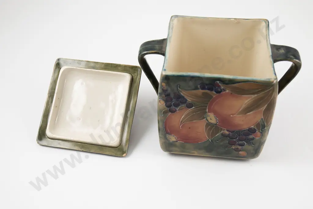 Moorcroft Pomegranate Biscuit Box Made For Liberty & Co Image 1++