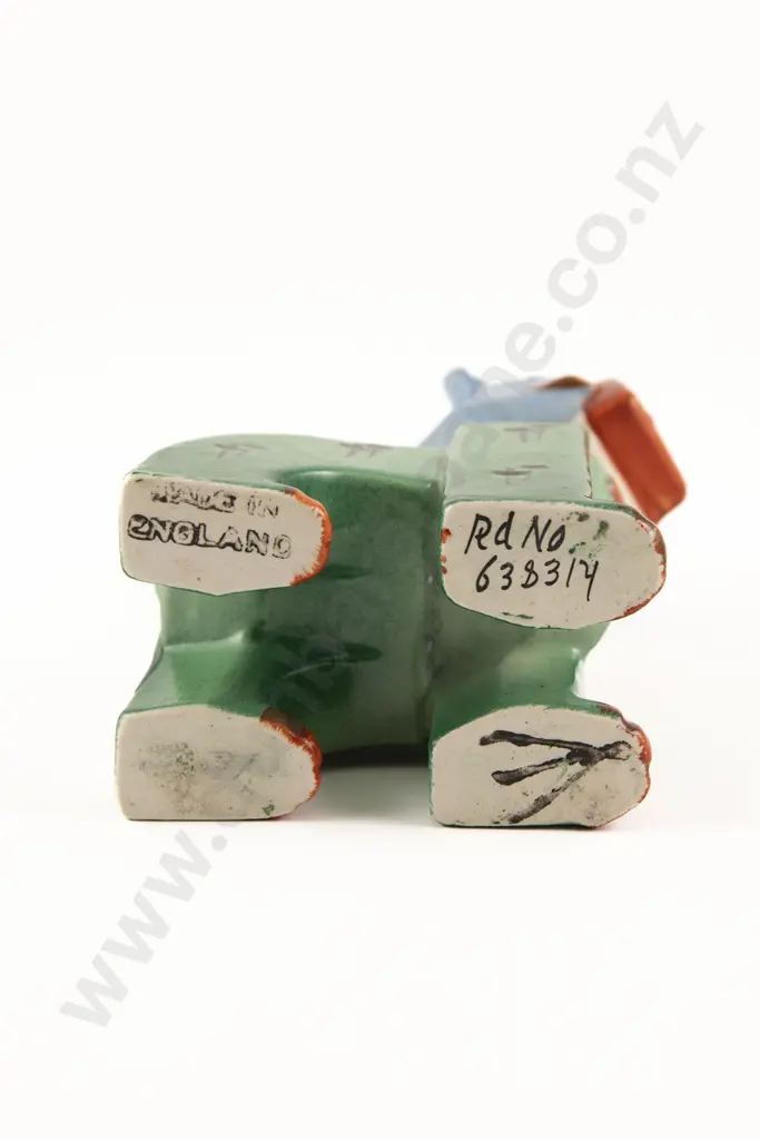 Louis Wain "The Lucky Haw Haw" Ceramic Cat Figure Image 1++
