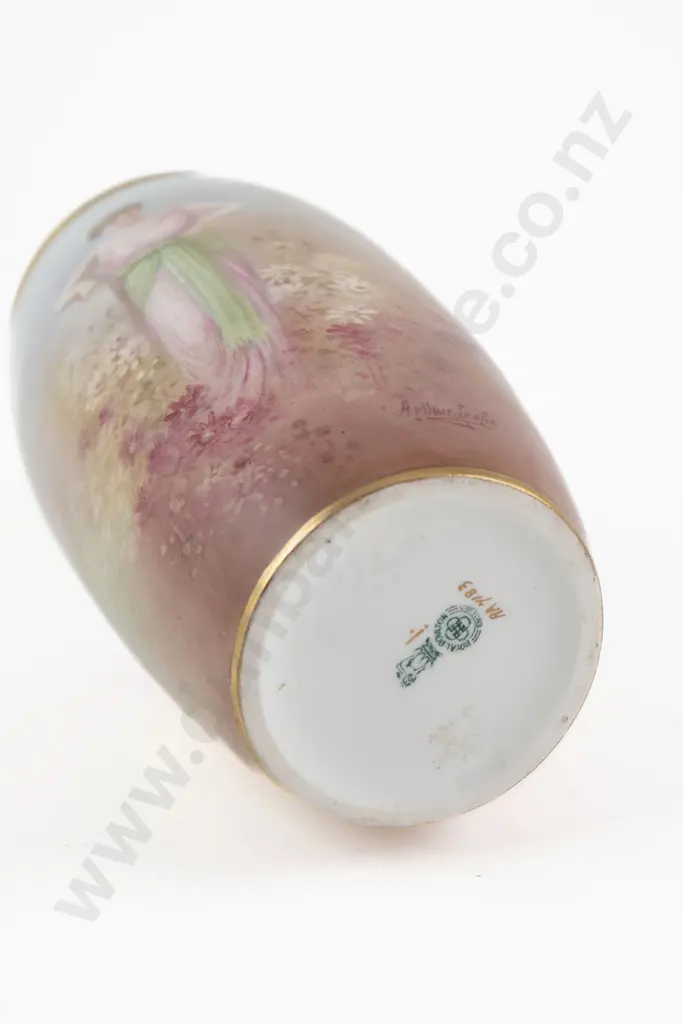 Royal Doulton Cylindrical Vase Image 1++