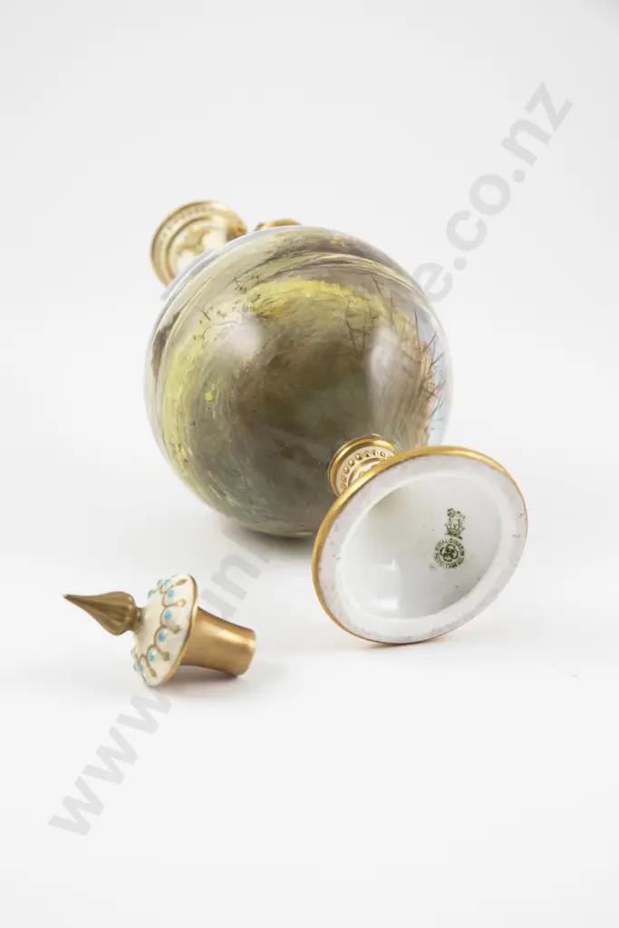 Royal Doulton Vase & Cover Image 1++