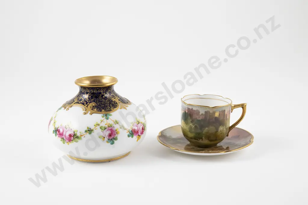 Royal Doulton Vase Image 1++
