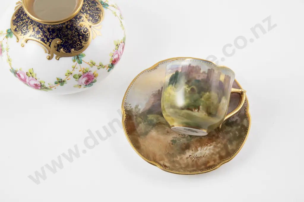 Royal Doulton Vase Image 1++