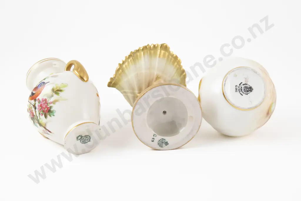 Royal Worcester Dolphin & Shell Peach Salt Image 1++